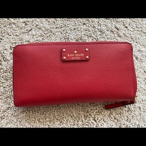 ⭕️SOLD. Kate Spade red wallet like new